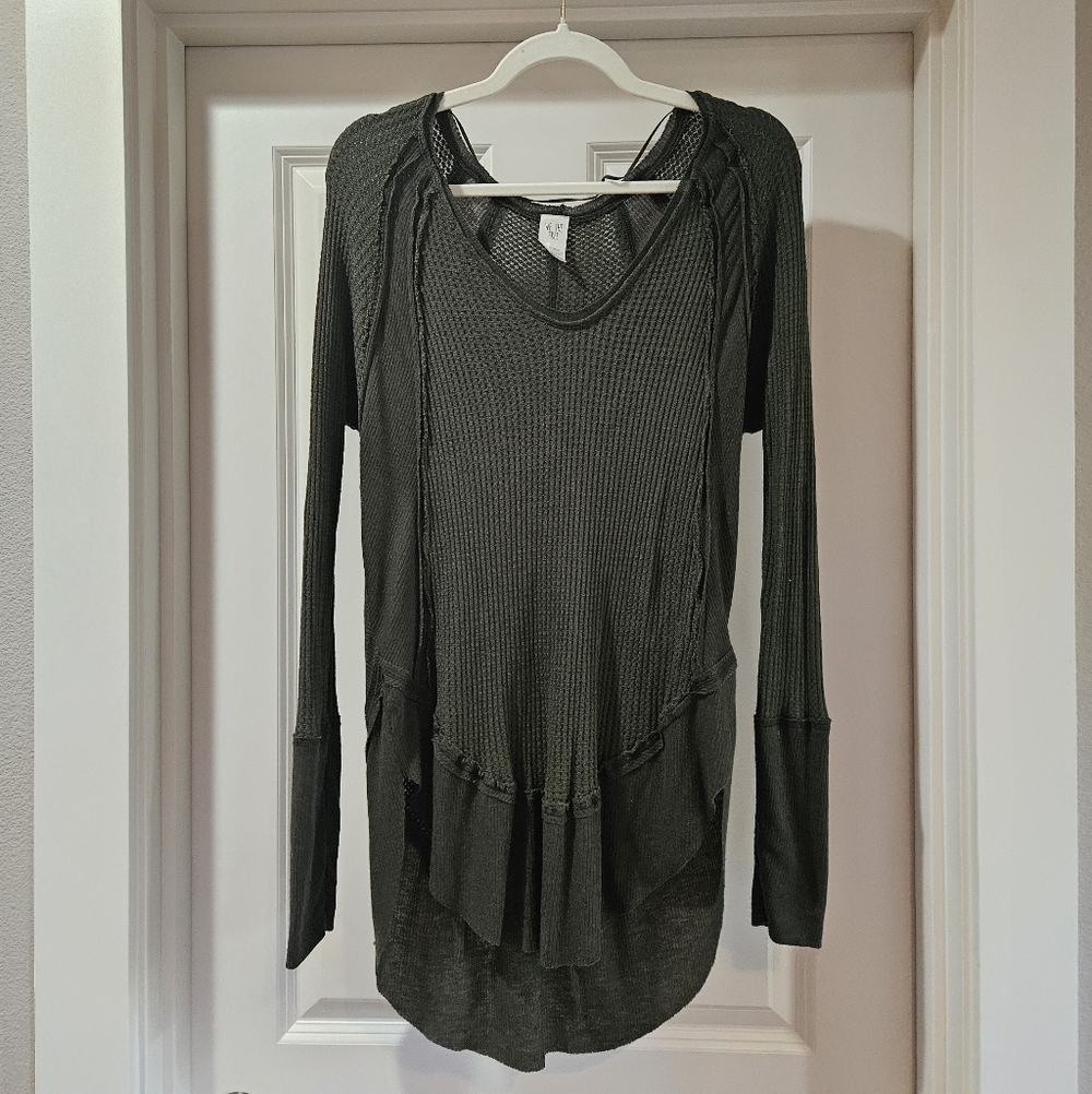 Free People Catalina Thermal Tee Long Sleeves Oversized Slouchy Olive Small EUC - Picture 2 of 15